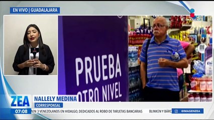 Descubren a hombre con una cámara para grabar por debajo del vestido de una mujer