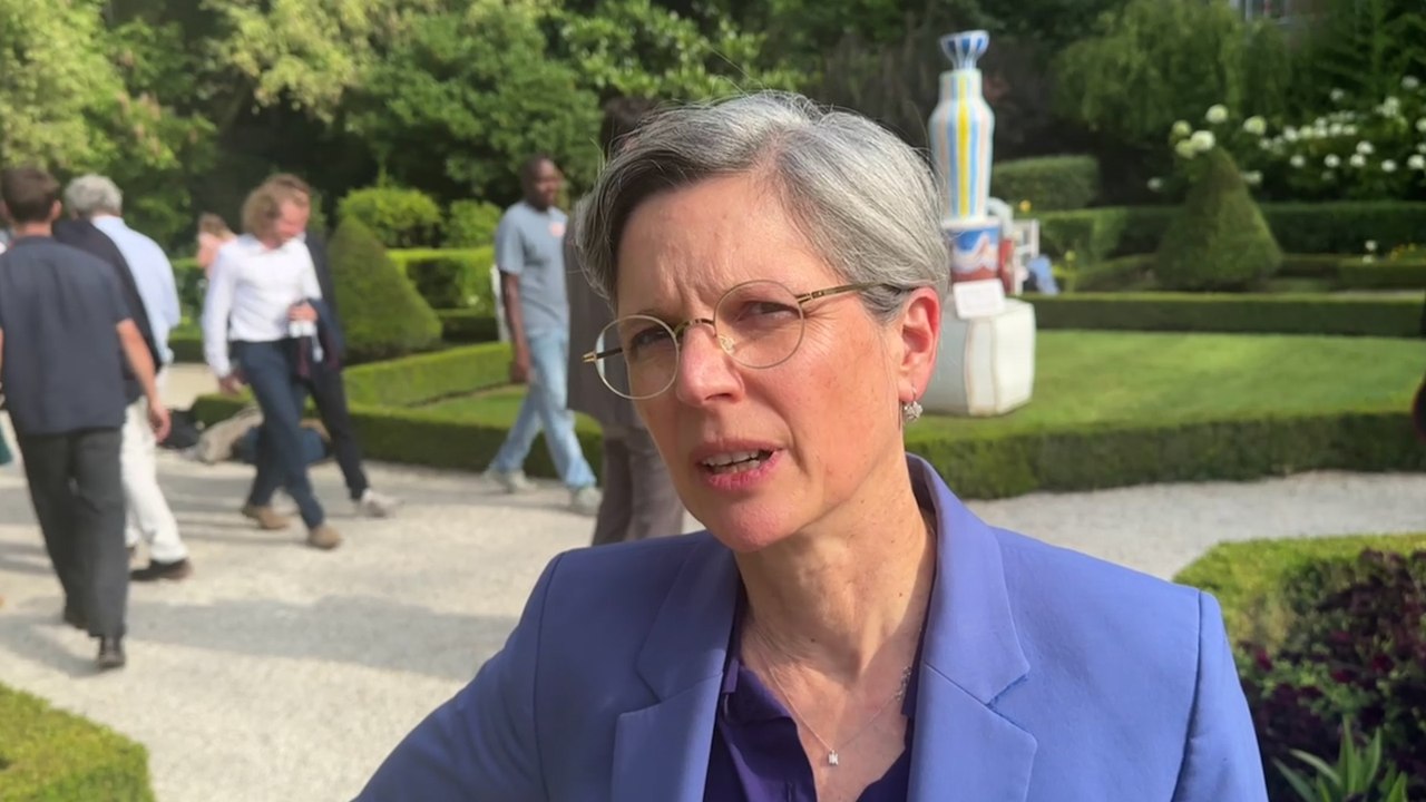 Assemblée nationale : « Encore une fois, la macronie aura eu un soutien du Rassemblement national », déplore Sandrine Rousseau