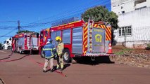 Casa pega fogo no bairro Santa Cruz