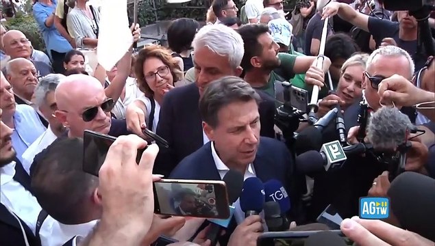 Conte e Schlein insieme a Genova per chiedere le dimissioni di Toti