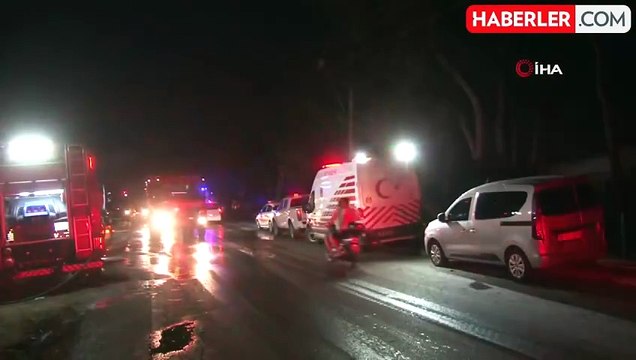 İzmir'de orman yangını! Alevler yerleşim yerlerine kadar yaklaştı, vatandaşlar seferber oldu