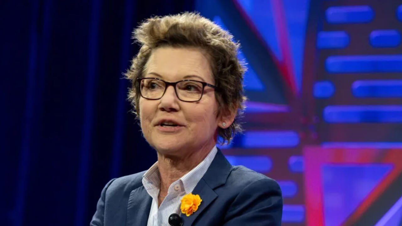 AI replaces tasks, not people San Francisco Federal Reserve chief says