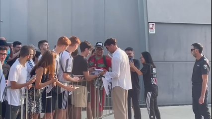 Vlahovic al JMedical per le visite. E parte il coro: “Portaci la Champions”