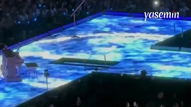 Taylor Swift'in ağızları açık bıraktıran sahne performansı! 'Dalış' gösterisi büyük ilgi gördü