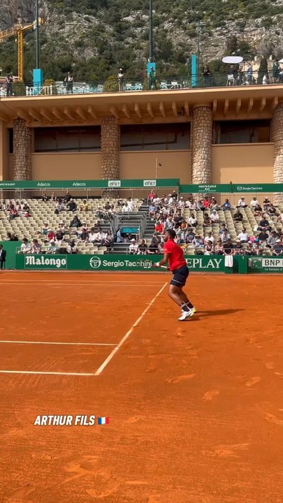 Vous choisissez quel coup droit ? 