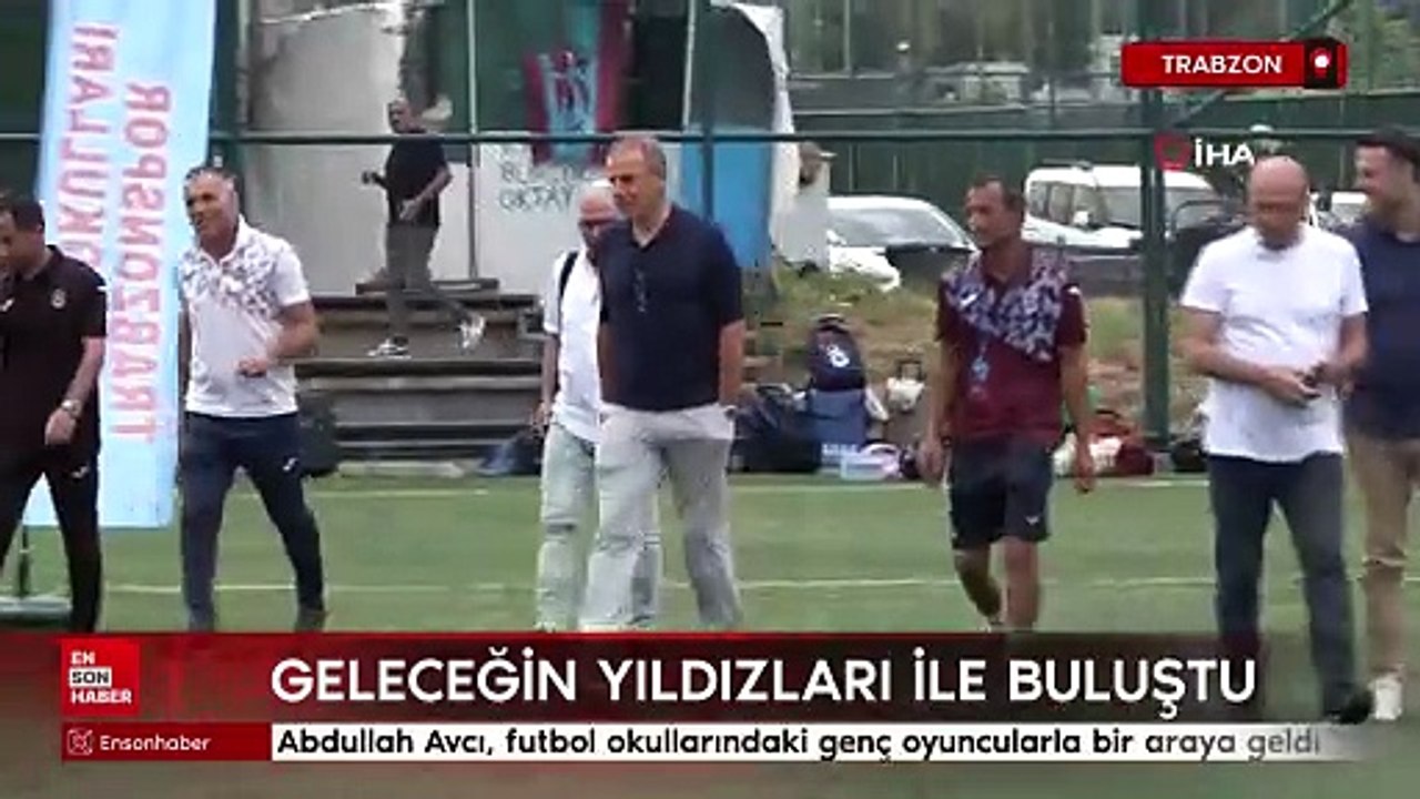 Abdullah Avcı geleceğin futbol yıldızları ile bir araya geldi