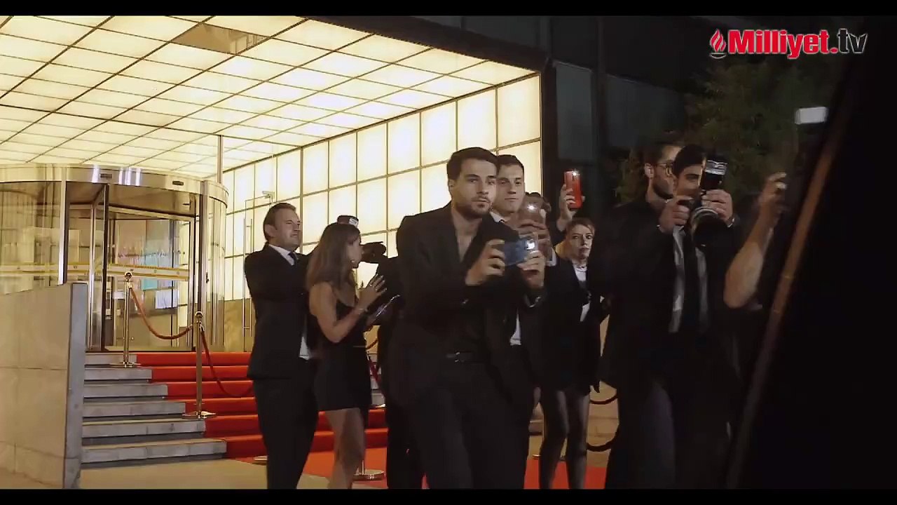 'Gelinim Mutfakta'da neler oluyor? Herkes kırmızılı kadını konuşuyor