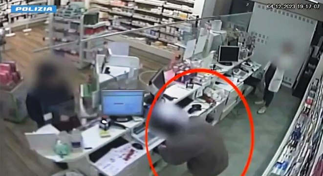 Rapine in farmacie e negozi: arrestato 37enne, minacciava dipendenti con delle forbici (19.07.24)