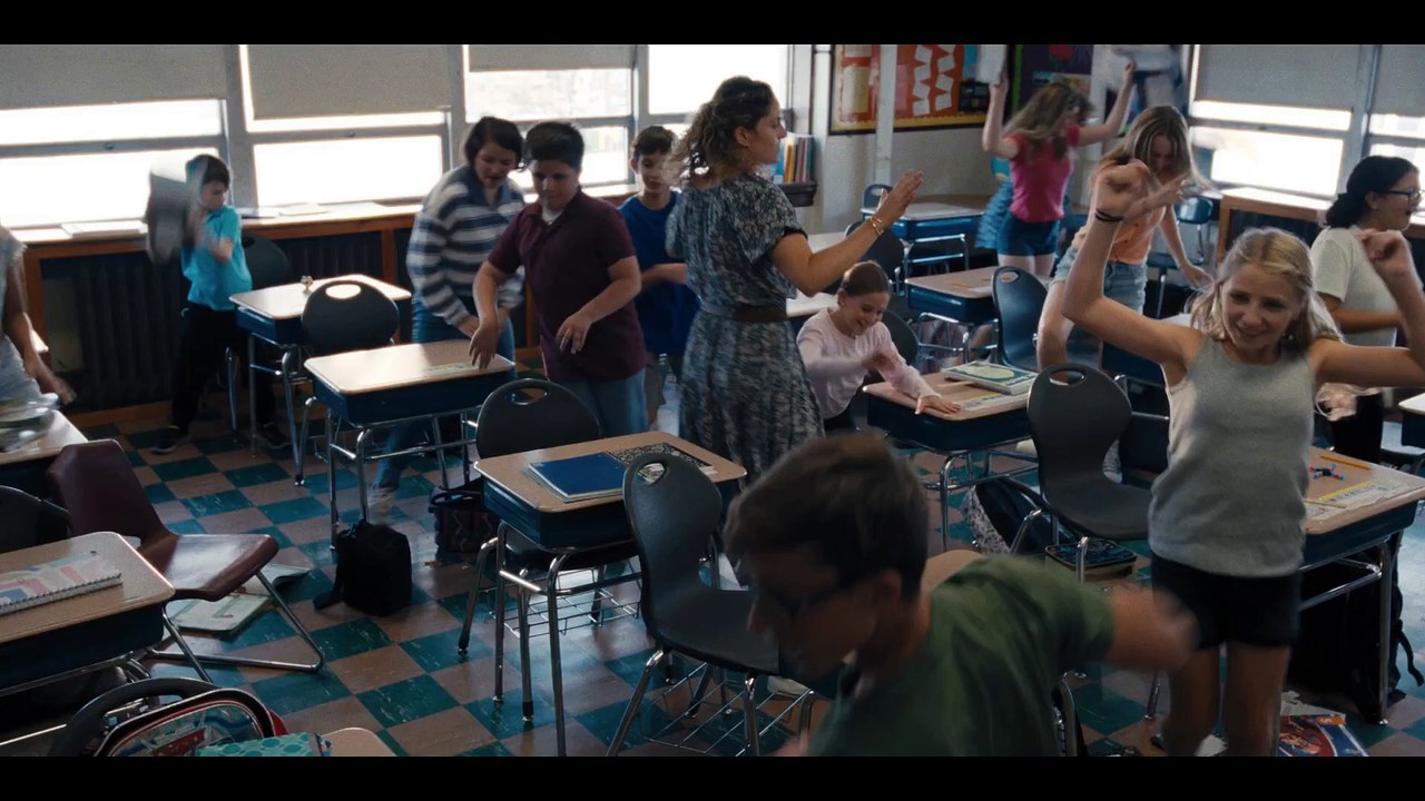 Ezra - Eine Familiengeschichte Trailer DF