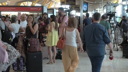 Aena avisa de posibles retrasos debido a una incidencia en el sistema informático