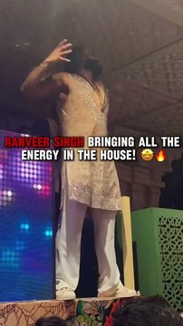 Ranveer Singh bringing energy in Anant Radhika's Wedding Ceremony ✨ #AnantRadhikaCelebration #ARWeddingCelebrations #AnantRadhikaWedding #anantandradhika #anantambaniwedding #anantwedsradhika #AnantRadhika #radhikamerchant #anantambaniradhikamerchantwed