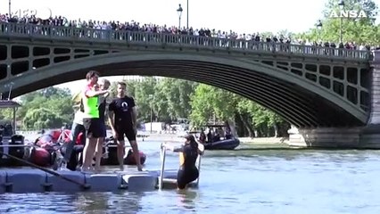 Parigi 24, tuffo nella Senna per Hidalgo e Estanguet