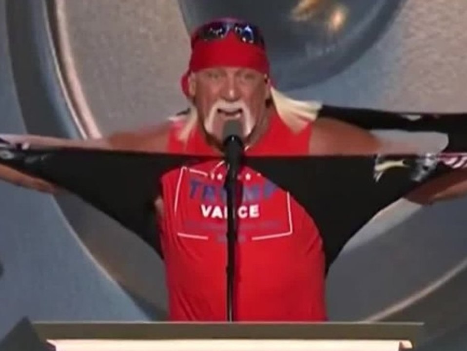 Hulk Hogan hält Rede für Trump und zerreißt sein Shirt