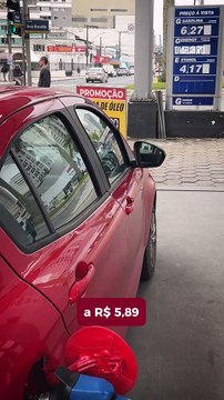 Gasolina tá quase 30 centavos mais cara nas bombas em Itajaí