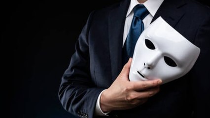 Los Narcisistas Tienden A Ser Más Generosos Con La Edad