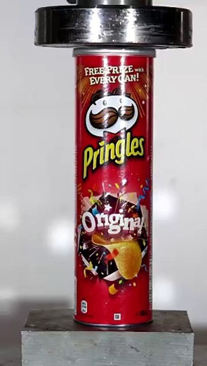 Satisfying Pringles Can Crush with Hydraulic Press!  #hydraulicpress #crush #satisfying