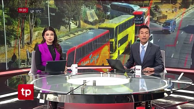 “Hasta cuando vamos a hacer filas”: Choferes se quejan por la falta de diésel en surtidores de La Paz y El Alto