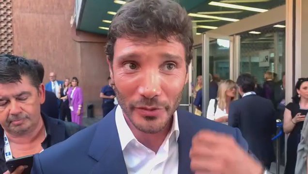 Stefano De Martino alla guida di 'Affari tuoi': Mia raccomandazione vera è pubblico - Video