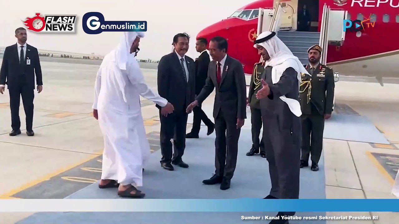 Tiba di Abu Dhabi, Presiden Jokowi Disambut Langsung Presiden MBZ di Bandara Zayed
