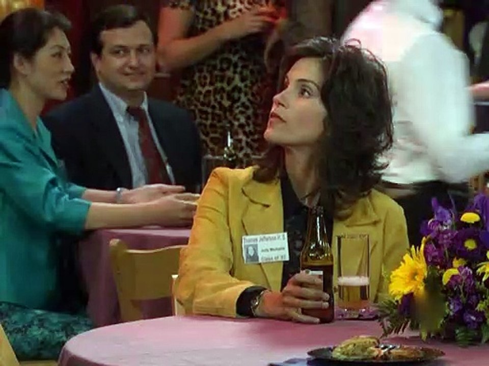 Still Standing S01E03-Klassentreffen