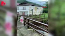 Giresun'da sağanak: İki katlı ev yan yattı