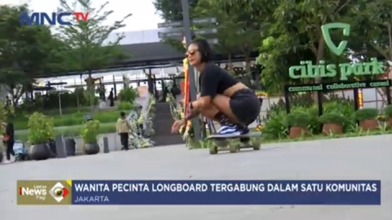 Kaum Hawa Pencinta Olahraga Ekstrem Longboard