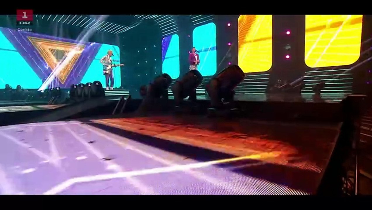 Fyr & Flamme - 'Øve os på hinanden' | Superfinalist | Dansk Melodi Grand Prix 2021 | DR1