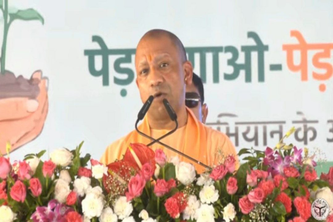 Video: 50 साल पहले यह कुकरैल नदी हुआ करती थी,हुआ  भू-माफियाओं का कब्ज़ा: योगी