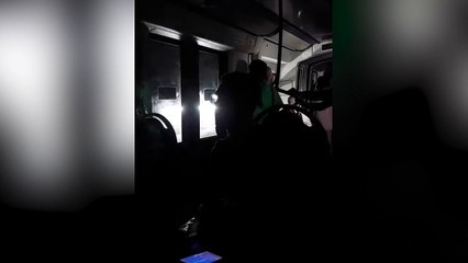 Circum, treno Napoli-Sorrento al buio e con i finestrini bloccati