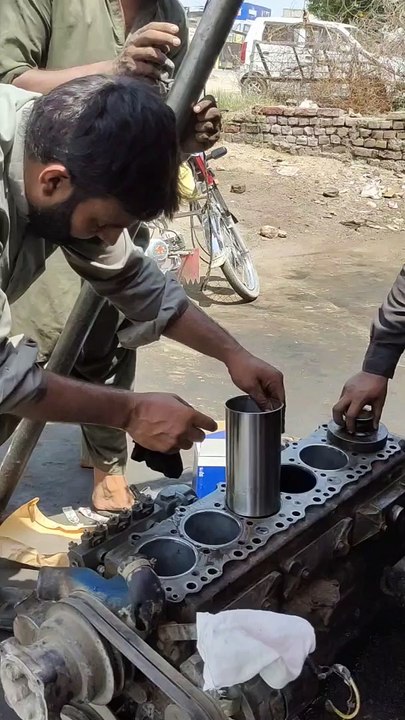 Six Cylinder Engine  Sileeb Piston Ring firing
