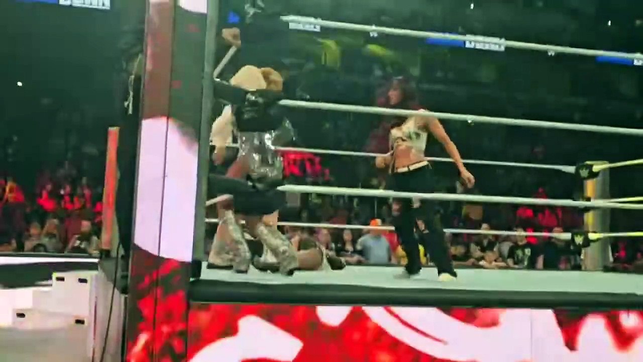 Jade Cargill and Bianca Belair Destroy Isla Dawn and Alba Fyre - WWE Smackdown 7/26/2024