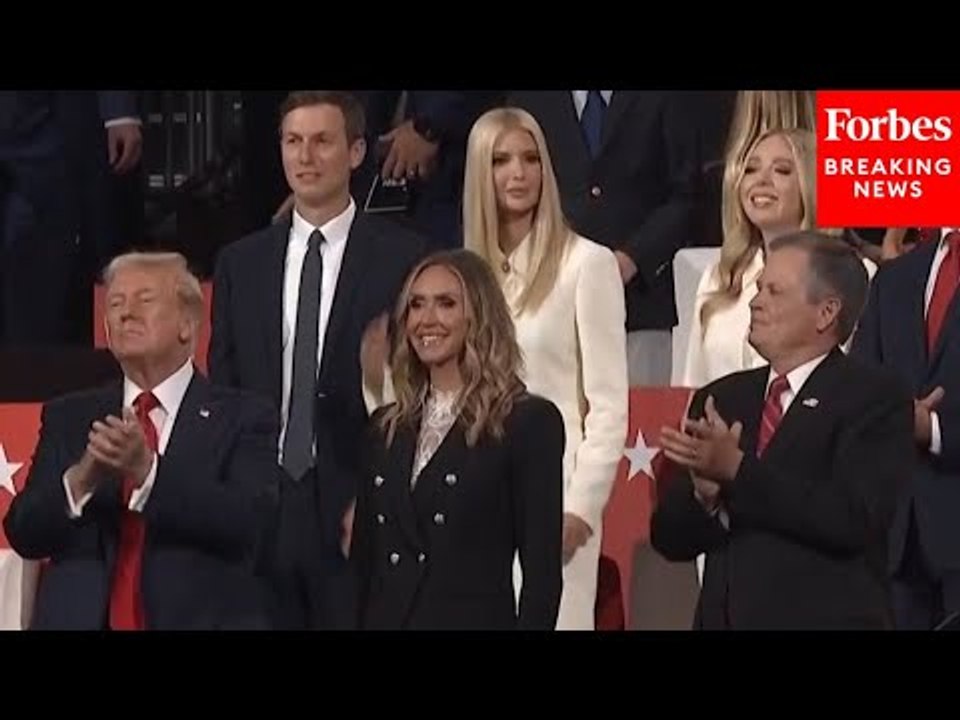 JUST IN: Crowd At RNC Goes Wild As Trump Return...
