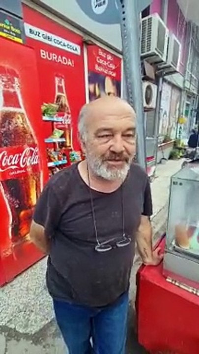 Sinoplu seyyar satıcının eğlenceli çözümü