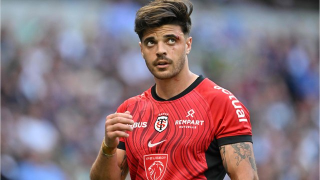 VOICI - Romain Ntamack papa pour la première fois : le rugbyman du XV de France dévoile d'adorables clichés