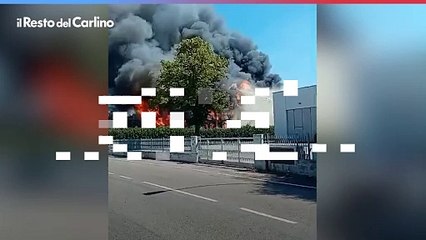 Video: incendio di una azienda a Mirandola (Modena)