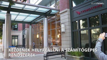 Kezd magához térni a világ a "kék halál" után, a repülőtereken is stabilizálódni látszik a helyzet