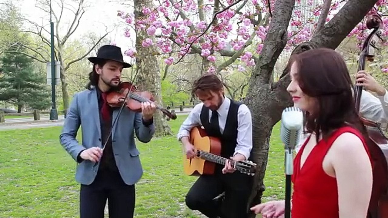 C'est Magnifique (Live) - Avalon Jazz Band