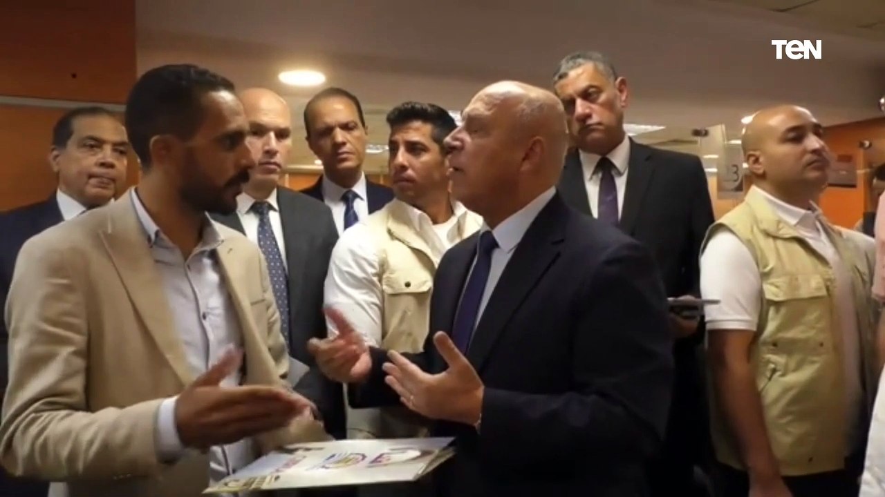 "رخصتك هتستلمها السبت الجاي".. كامل الوزير يفي بوعده لصاحب مصنع