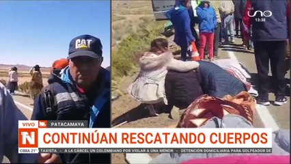 CONTINUAN RESCATANDO CUERPOS DESPUES DE APARATOSO ACCIDENTE
