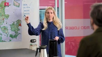 Værter er Tina Müller og Martin Brygmann samt kapelmester er Peter Düring | Dansk Melodi Grand Prix 2021 | DR1