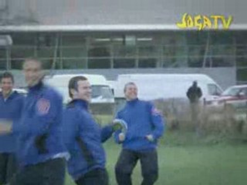 Soccer- Nike Joga Bonito Rooney-Heart