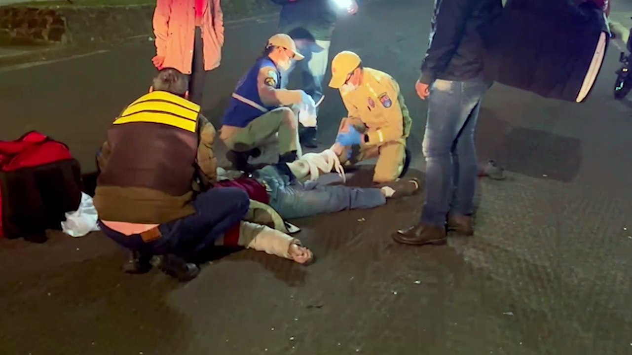 Homem tem fraturas de braço e perna em grave acidente na Avenida Carlos Gomes