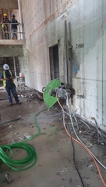 wall saw cutting work