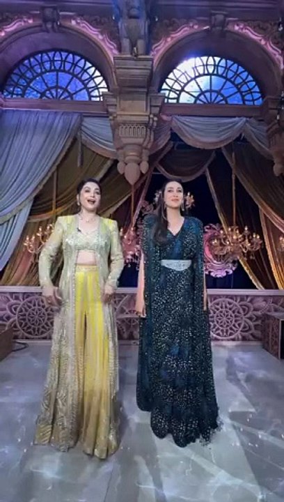 dance together Karishma Kapoor and Madhuri Dixit