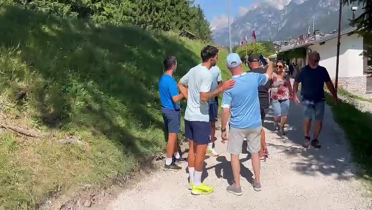 Lazio | Corsa intorno al lago: foto con i tifosi presenti