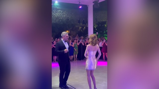 Elçin Sangu'nun Çerkes dansı gündem oldu