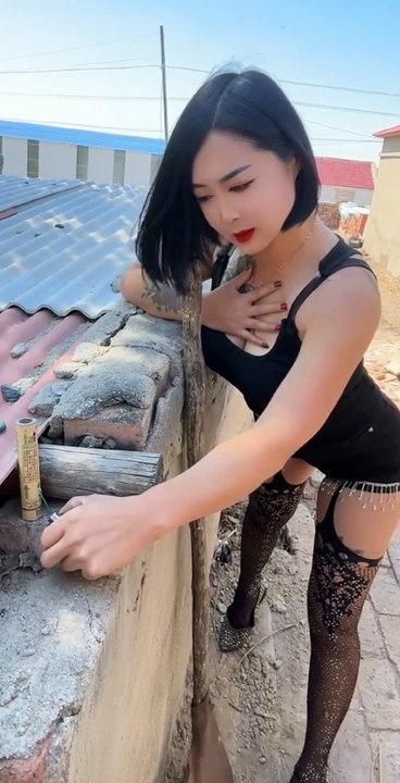 Patakha ladki