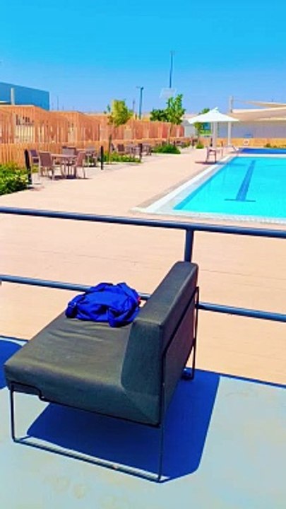 NEOM COMMUNITY 1
