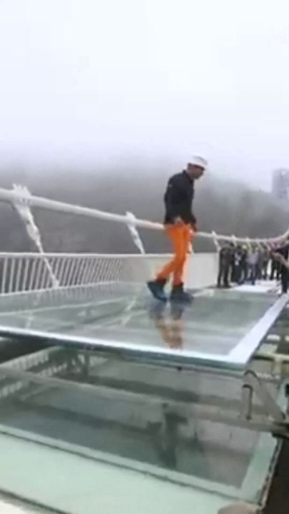 Glass bridge vs Sledgehammer