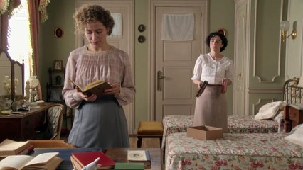 Sei Sorelle - S1E192 - Clandestino